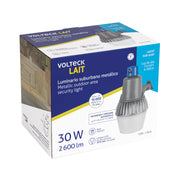 Luminario suburbano con foco LED 30W 6500K y sensor de luz