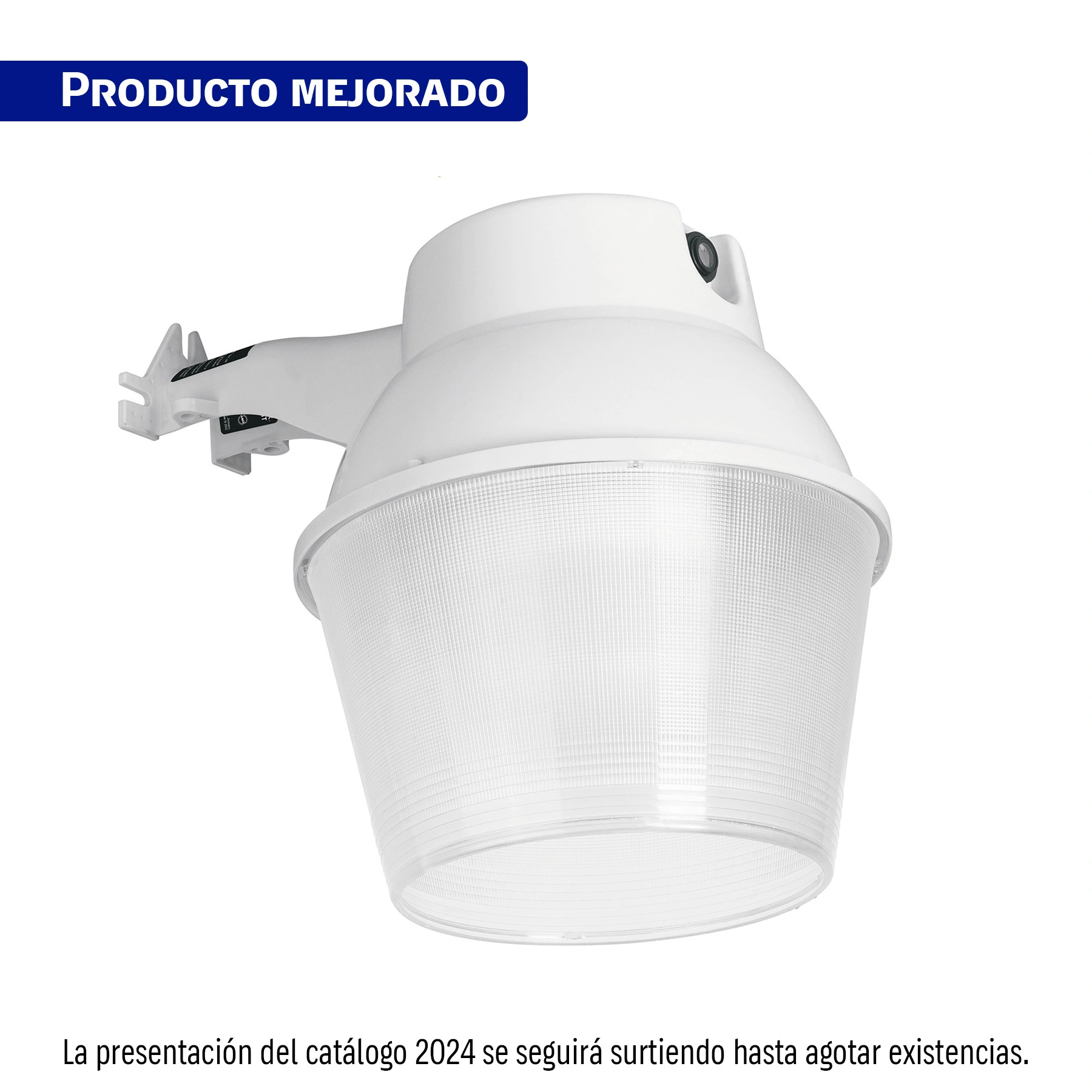 Luminario suburbano ABS con foco LED 40W 6500K sensor de luz